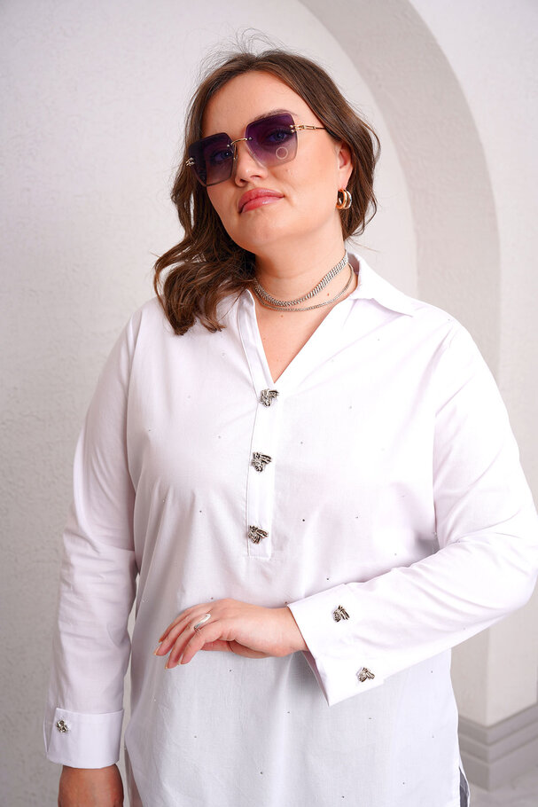 HEART BUTTON STRETCH POPLIN BLOUSE