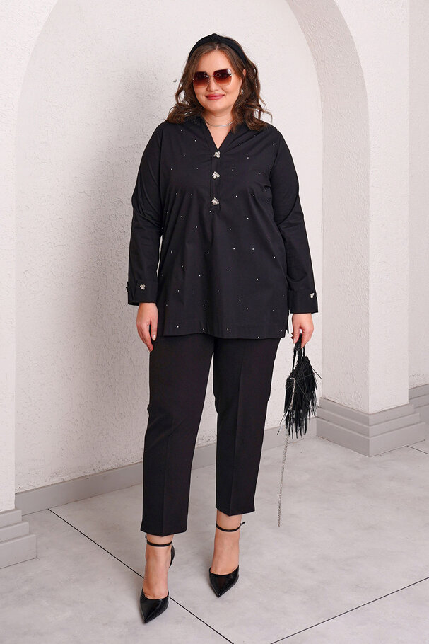 HEART BUTTON STRETCH POPLIN BLOUSE