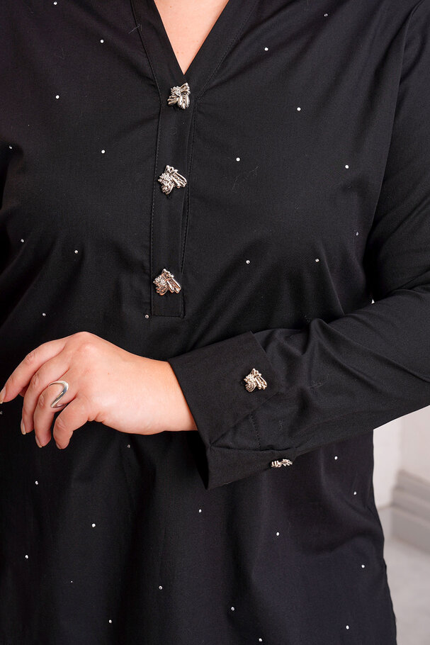 HEART BUTTON STRETCH POPLIN BLOUSE