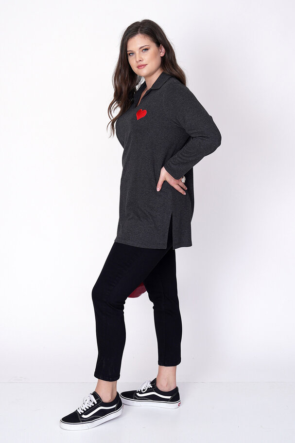 HEART EMBROIDERED KNIT TOP