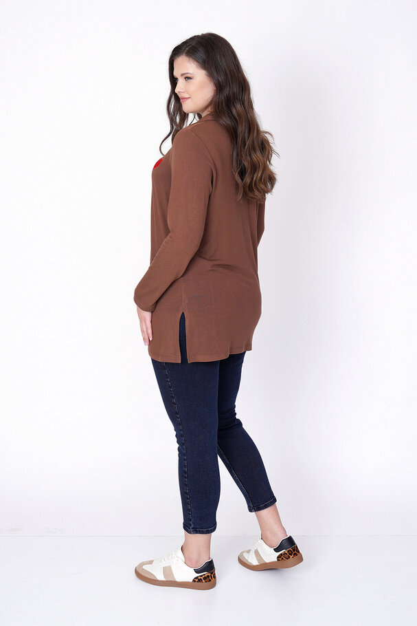 HEART EMBROIDERED KNIT TOP