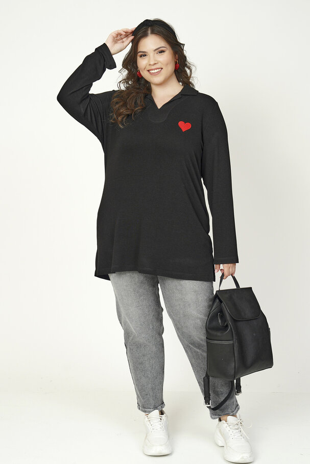 HEART EMBROIDERED KNIT TOP