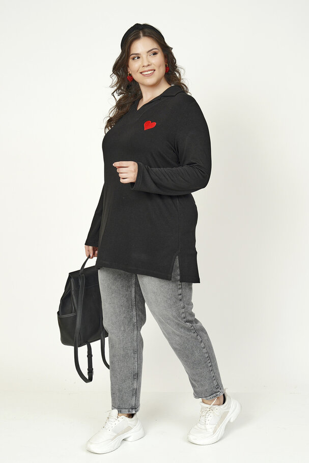HEART EMBROIDERED KNIT TOP