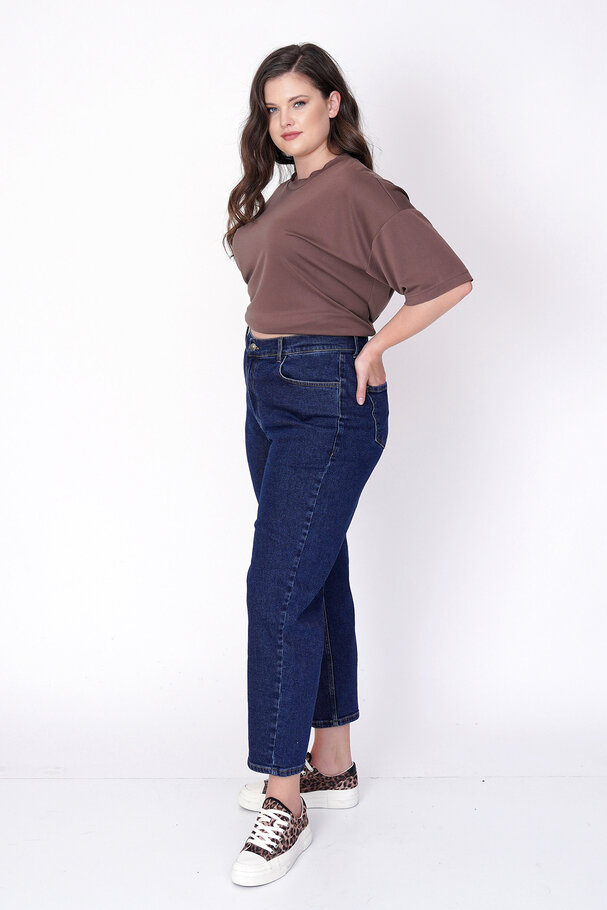 HIGH-WAIST MOM JEANS