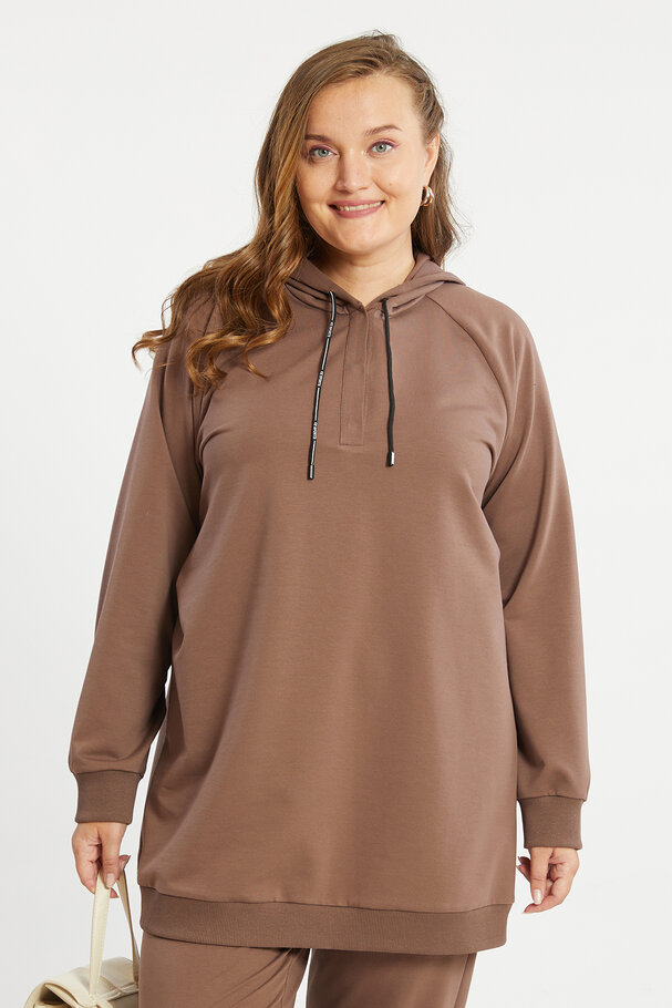 HOODED TOP AND BOTTOM JOGGING SET