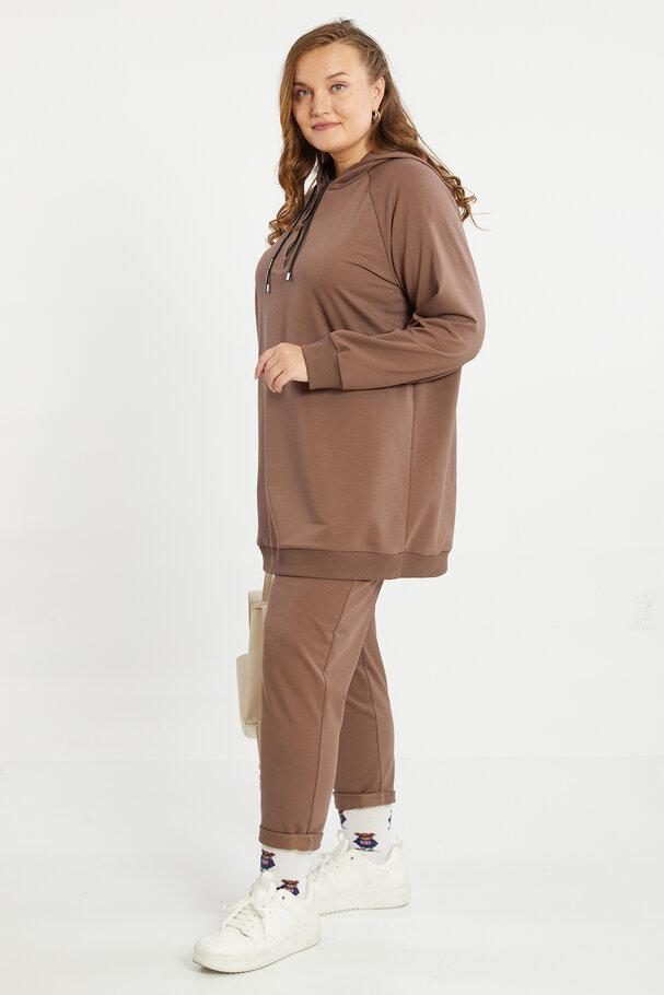 HOODED TOP AND BOTTOM JOGGING SET