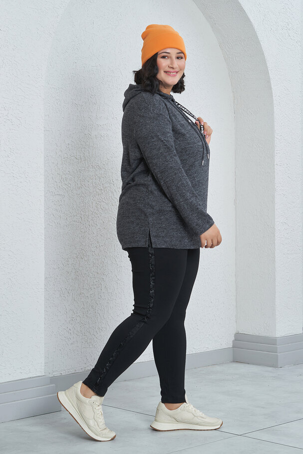 HOODED KNIT SWEATER