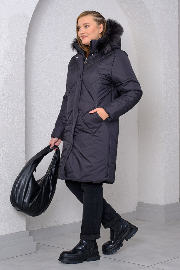 HOODED QUILTED COAT WITH FUR