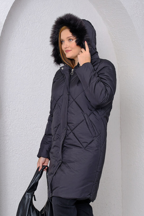 HOODED QUILTED COAT WITH FUR