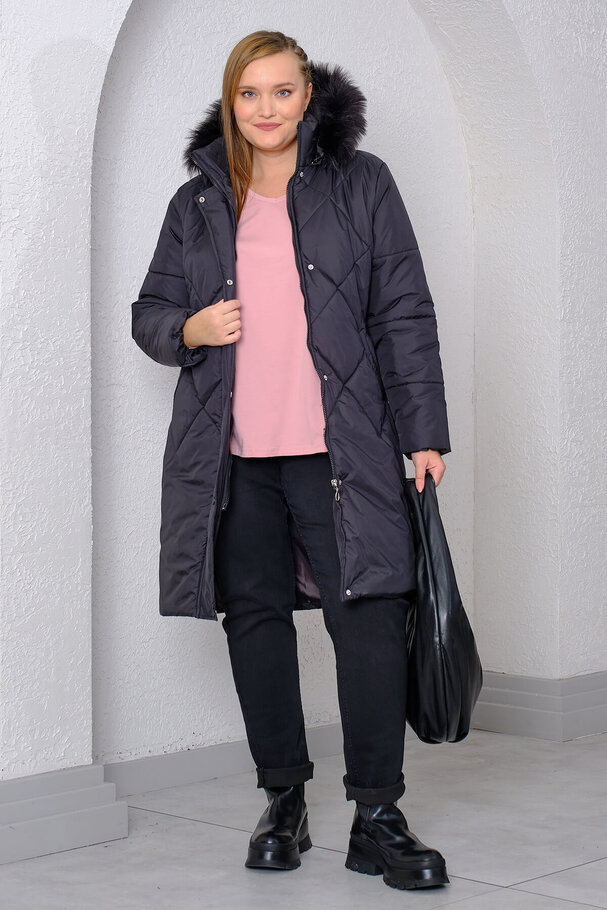 HOODED QUILTED COAT WITH FUR
