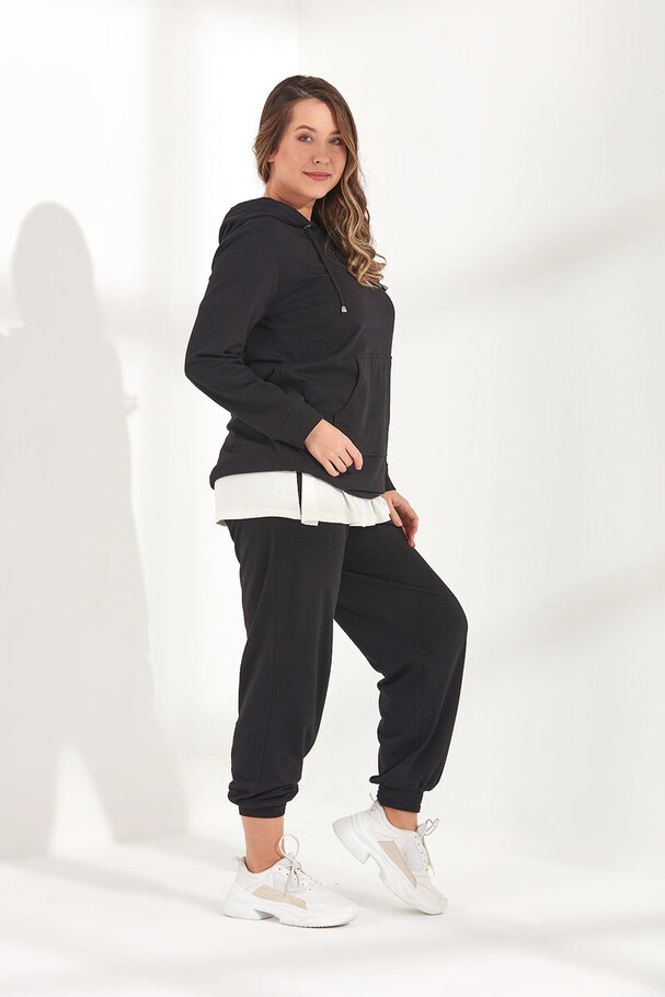 JOGGER TROUSERS WITH ELASTIC HEMS