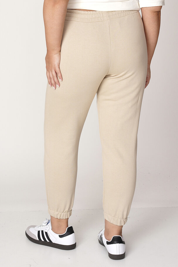 JOGGING TROUSERS WITH PATCH