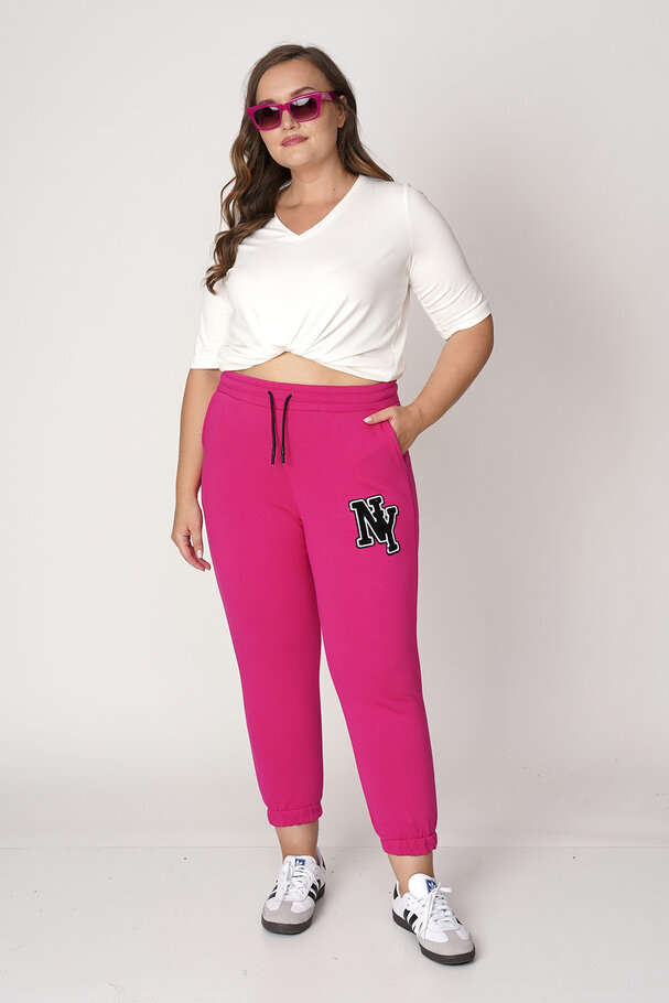 JOGGING TROUSERS WITH PATCH