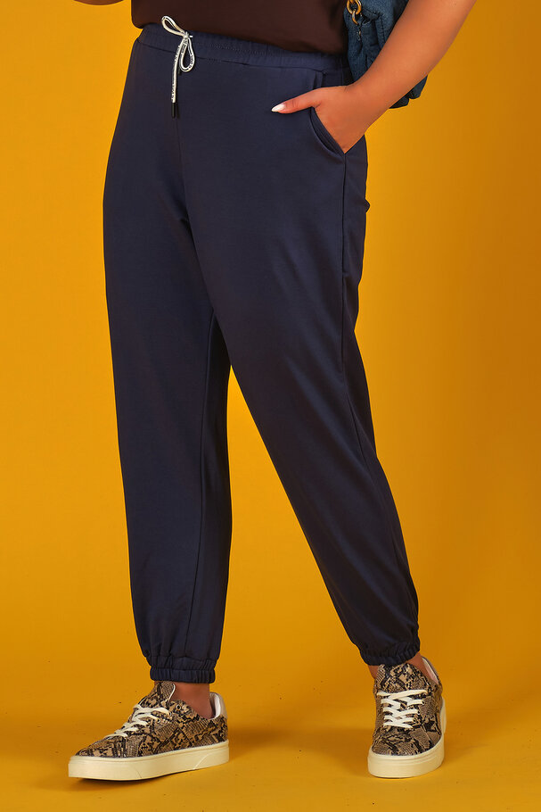 JOGGING TROUSERS