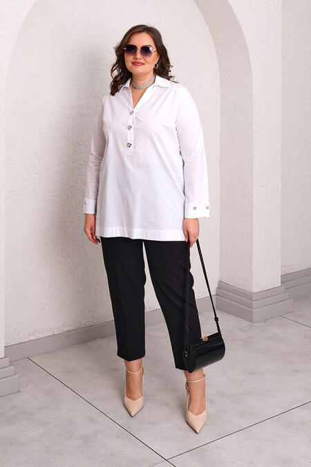 Büyük Moda - KALP AKSESUAR DÜĞMELİ LİKRALI POPLİN BLUZ (1)