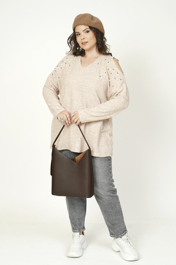 KNIT SWEATER WITH PEARL AND STONE DETAILS