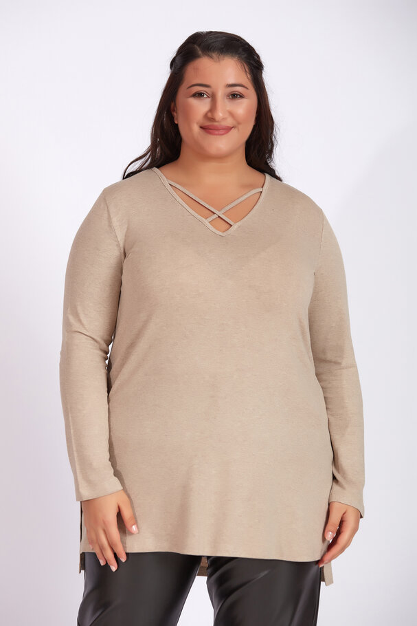 KNIT TOP WITH CUT-OUT DETAIL AND STRAPS