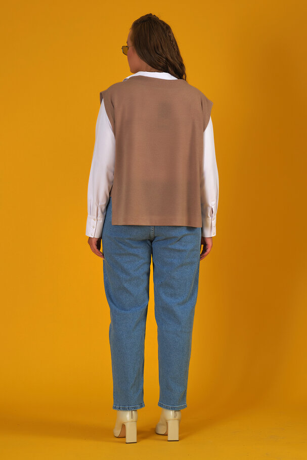 KNIT VEST