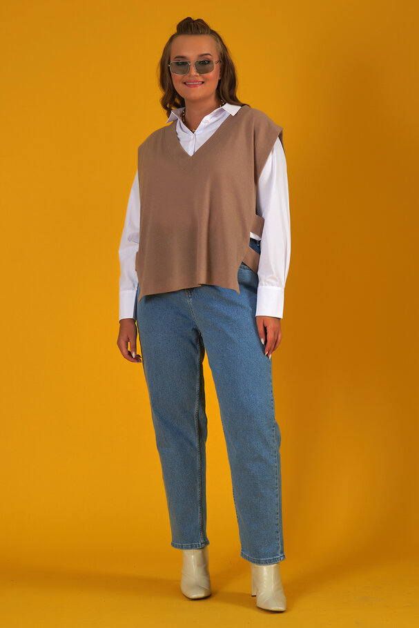 KNIT VEST