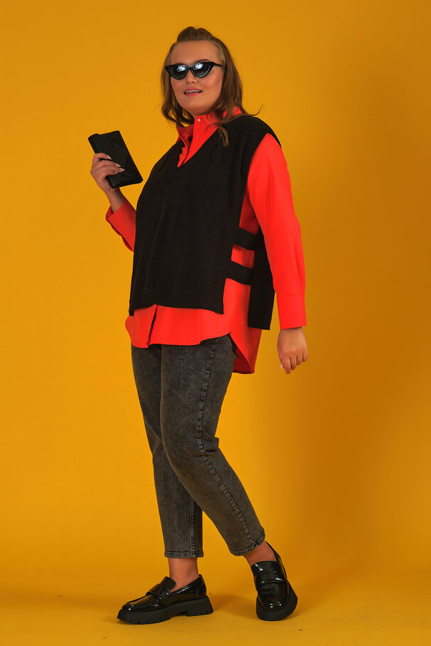 KNIT VEST
