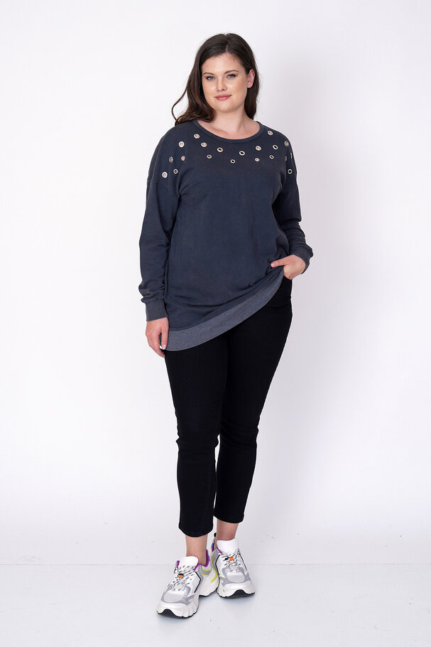 KUŞGÖZÜ VE SIRT DEKOLTELİ SWEATSHIRT