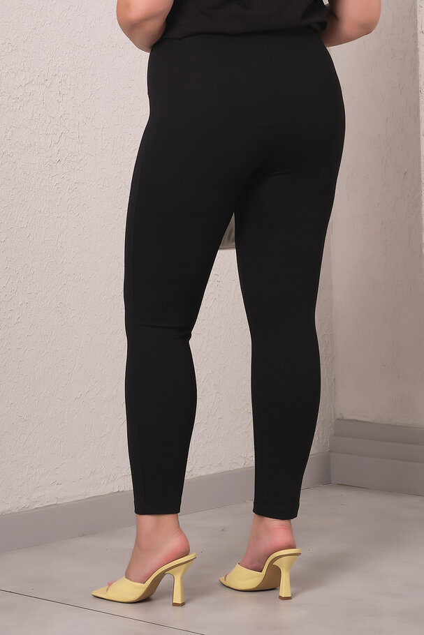 LEGGINGS WITH SEAM DETAILS