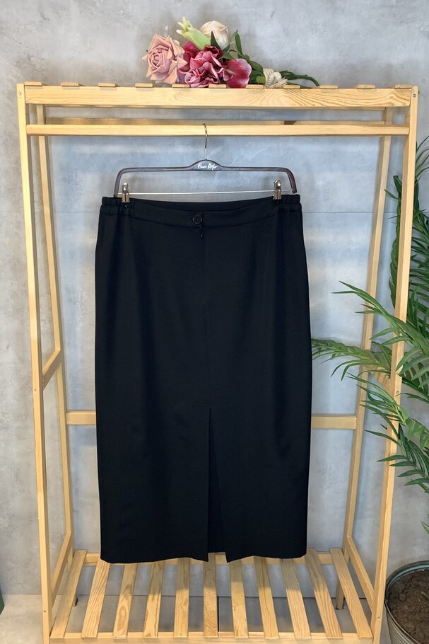 LONG CLASSIC SKIRT