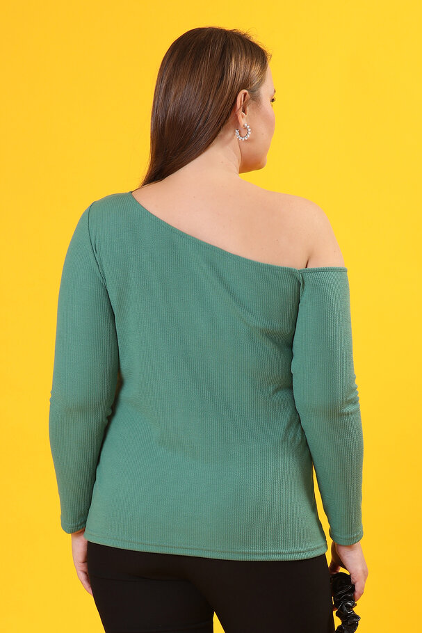 LONG SLEEVE TOP WITH ASYMMETRIC NECKLINE