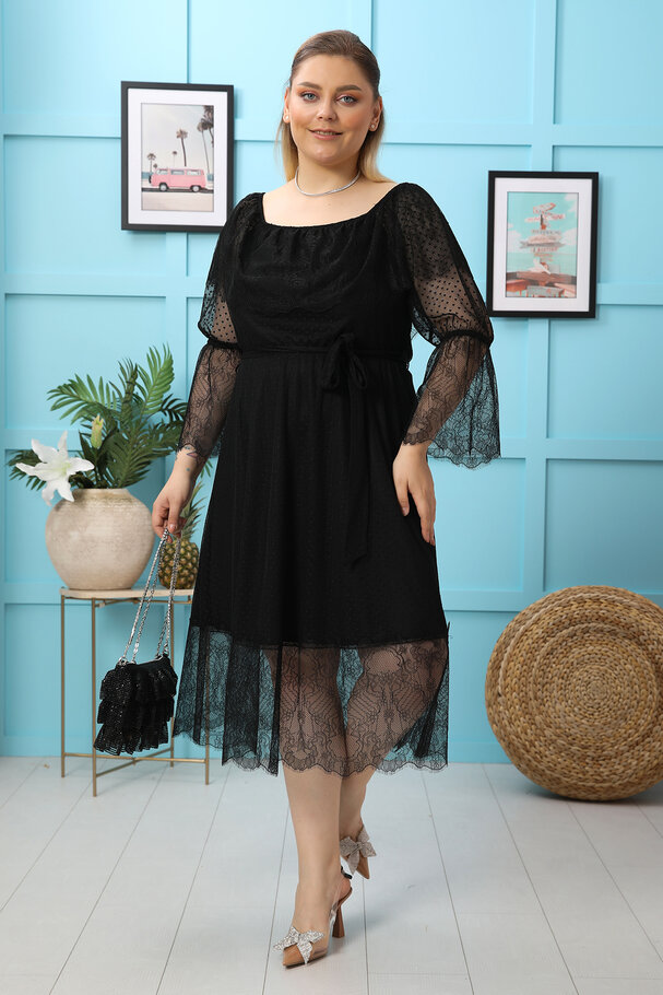 MADONNA COLLAR LACE DRESS