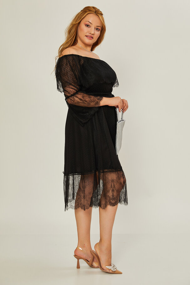 MADONNA COLLAR LACE DRESS