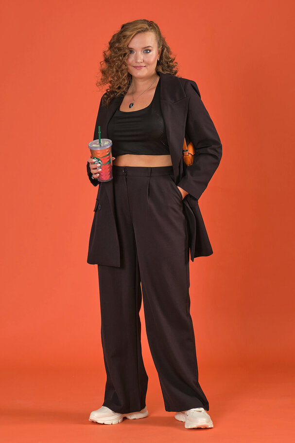 MASCULINE WIDE-LEG TROUSERS