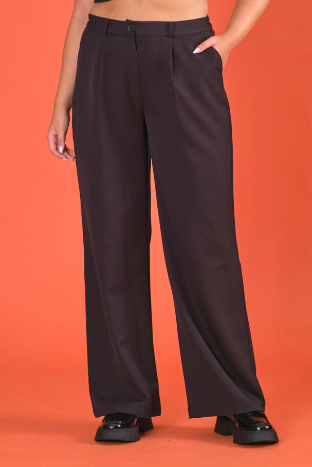 MASCULINE WIDE-LEG TROUSERS