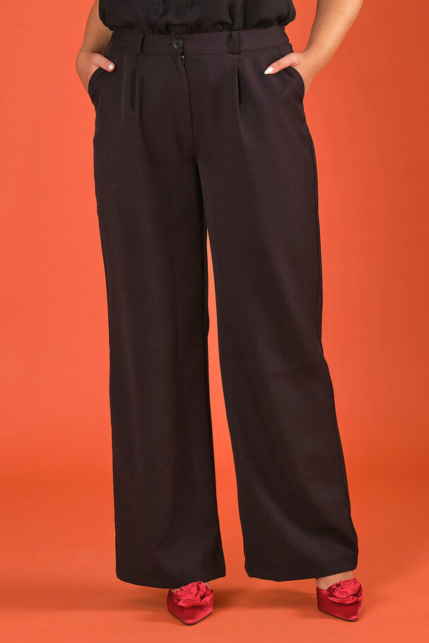 MASCULINE WIDE-LEG TROUSERS