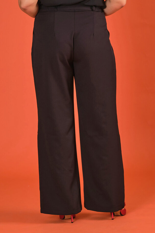 MASCULINE WIDE-LEG TROUSERS