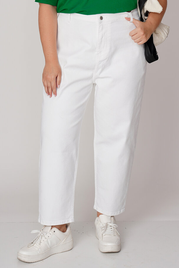 HIGH-WAIST MOM JEANS
