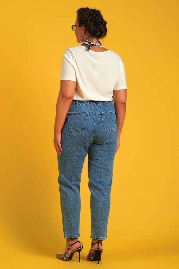 MOM JEANS