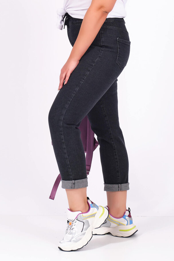 MOM JEANS WITH ELASTIC WAISTBAND