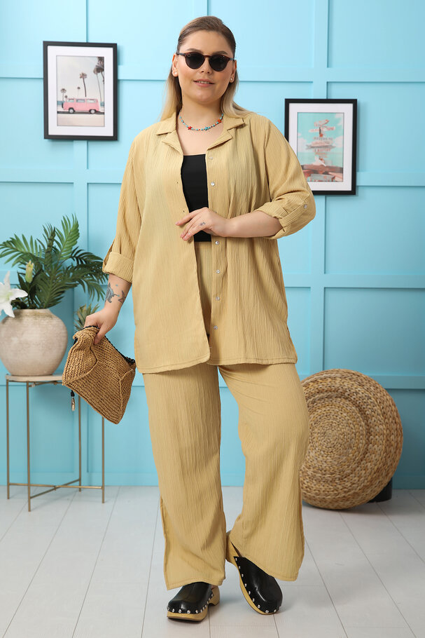 PLEATED TEXTURED TOP AND BOTTOM SET