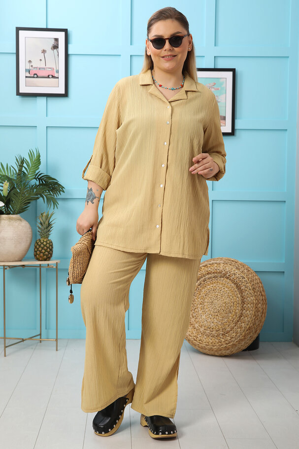 PLEATED TEXTURED TOP AND BOTTOM SET