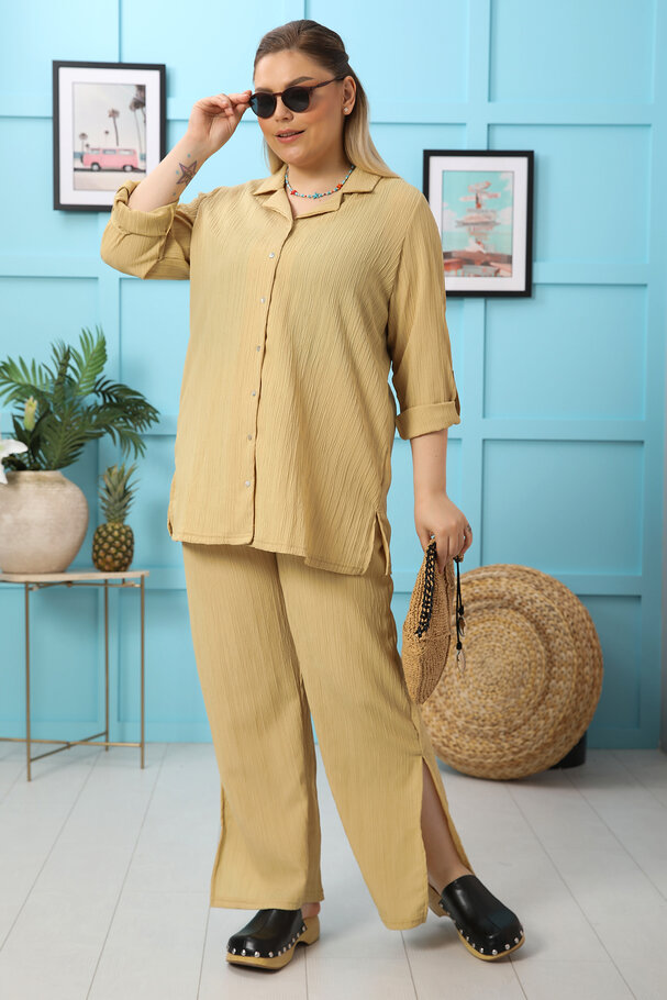 PLEATED TEXTURED TOP AND BOTTOM SET