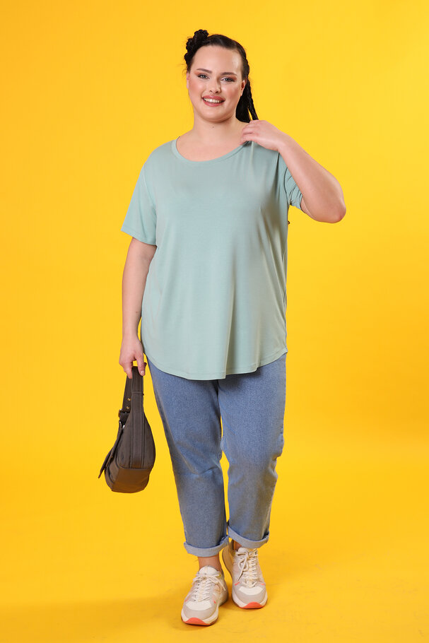 ROUND NECK BASIC T-SHIRT