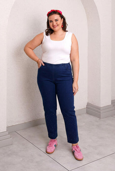 Femina - STRETCH ELASTIC WAIST RHINESTONE MOM JEAN +54