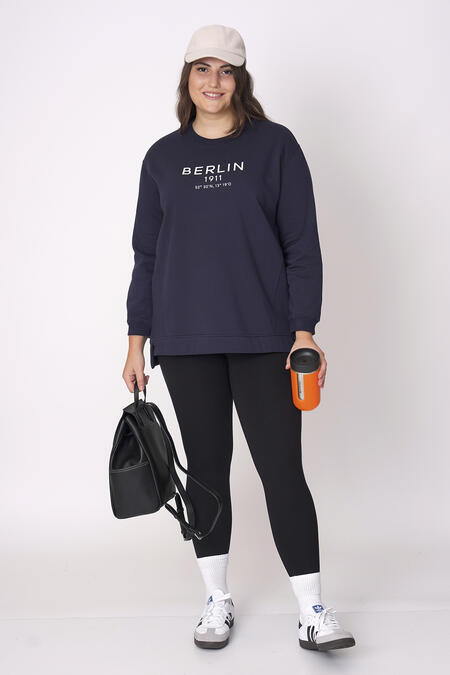 Büyük Moda - PLUSH BERLIN SWEATSHIRT (1) Büyük Moda - PLUSH BERLIN SWEATSHIRT (1)