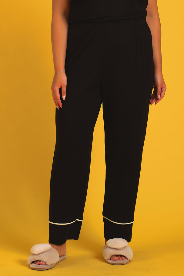 PYJAMAS WITH CONTRAST PIPING