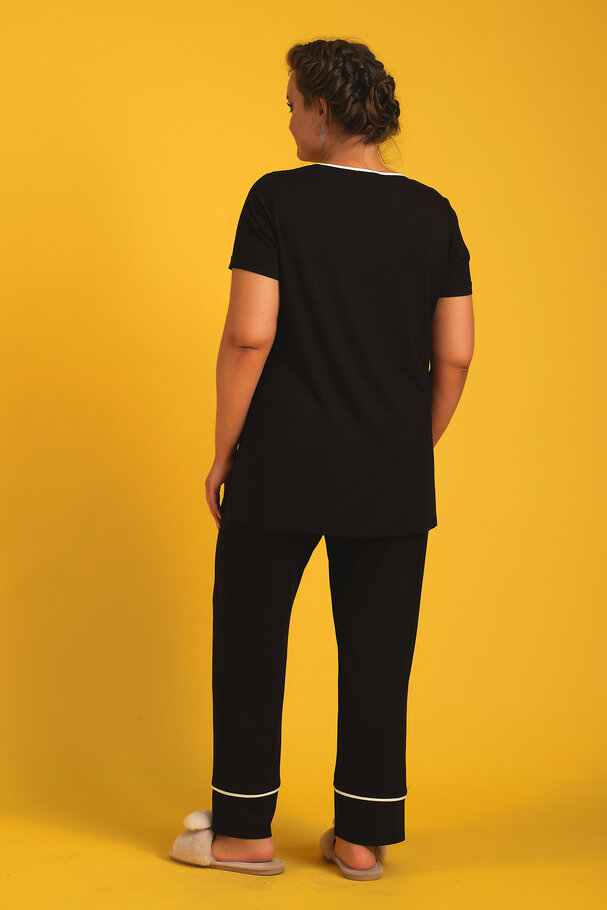 PYJAMAS WITH CONTRAST PIPING