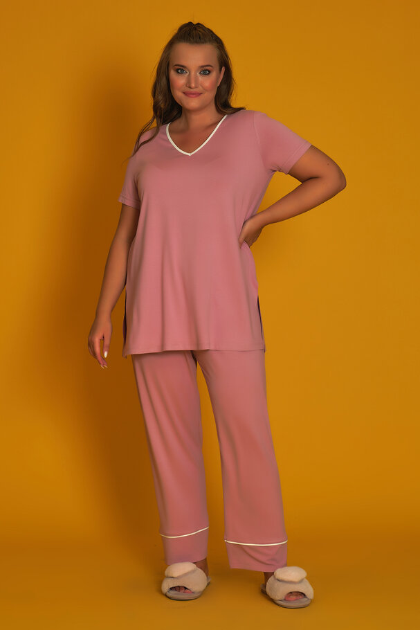 PYJAMAS WITH CONTRAST PIPING