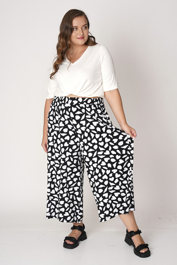 PRINTED RELAXED SHORT TROUSERS
