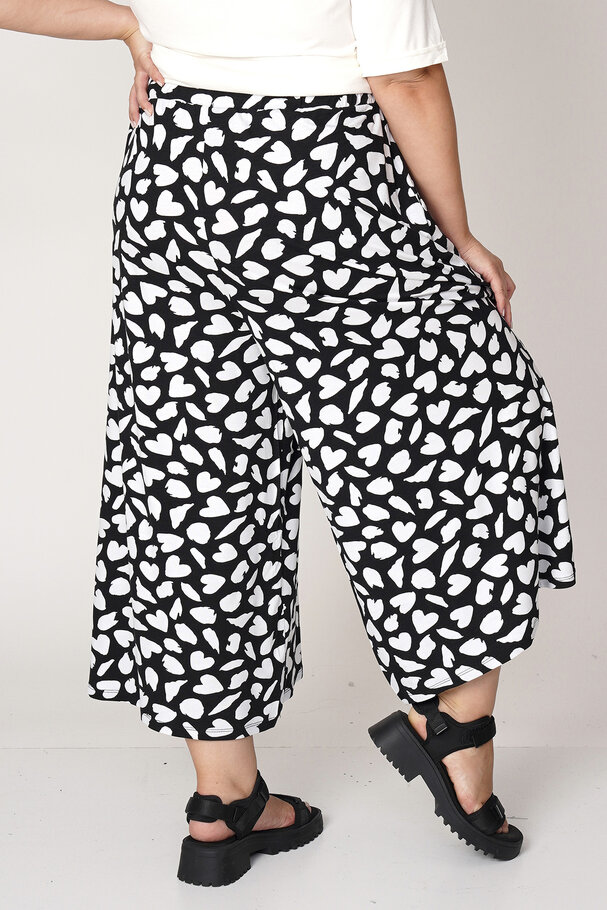 PRINTED RELAXED SHORT TROUSERS