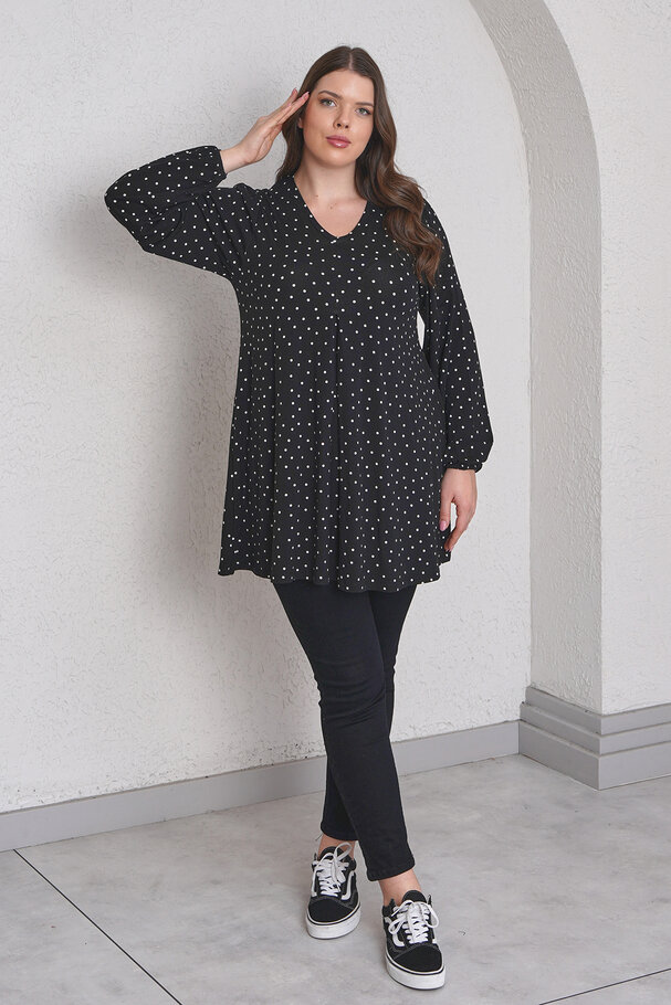 PUANTİYE DESENLİ PİLELİ BLUZ