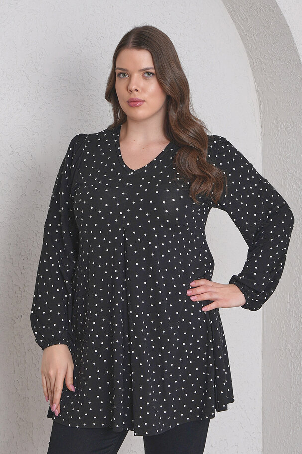 PUANTİYE DESENLİ PİLELİ BLUZ